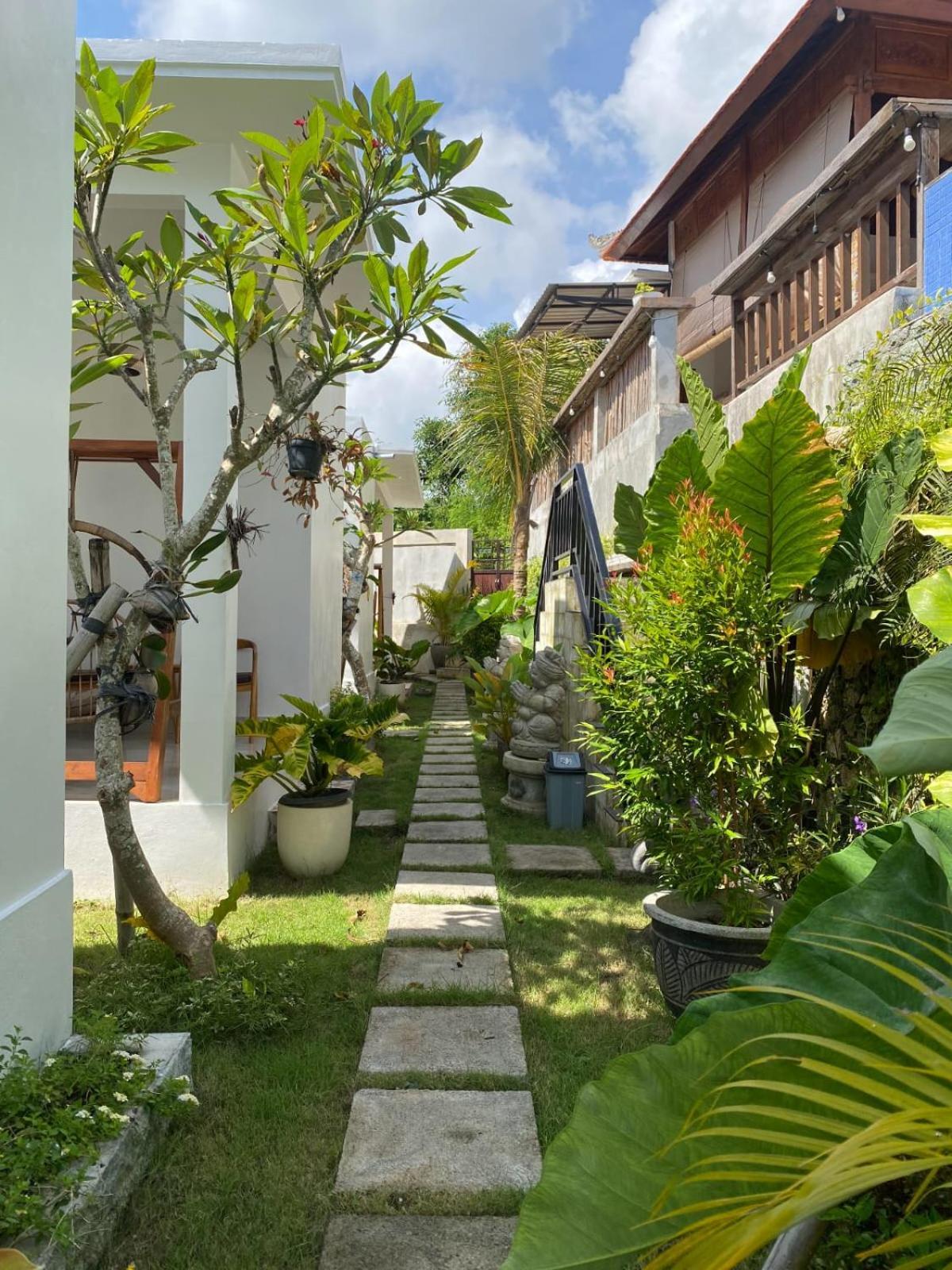 Innora Jungle Resort And Spa Batununggul ภายนอก รูปภาพ